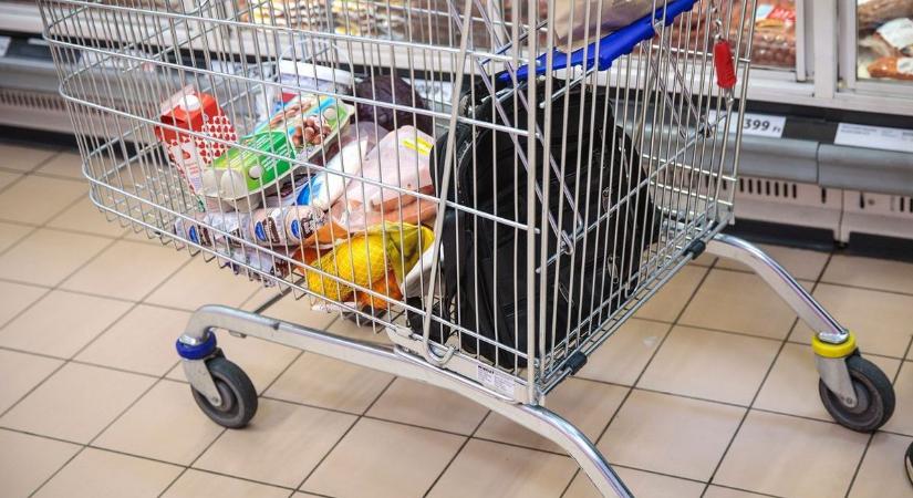 Csak vásárolni ment, de sokkolta Galamb Alexet, ami utána történt egy miskolci bevásárlóközpontban