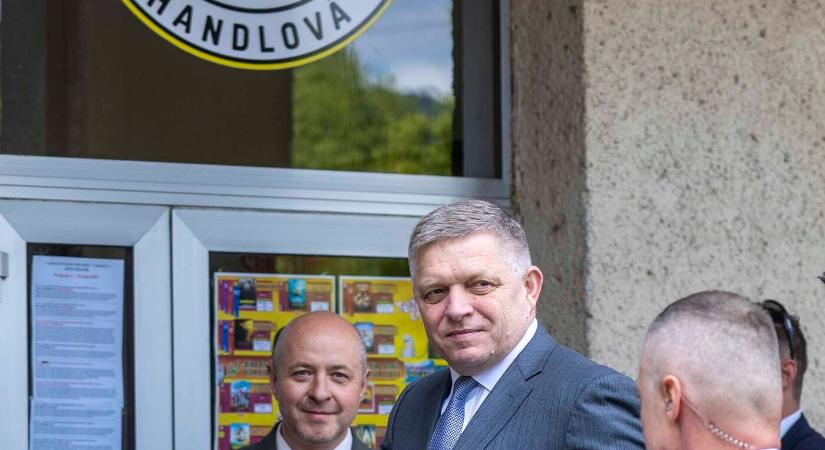 Fico: egy milliméterre vagyunk a tragédiától – újabb merényletet vizionált a kormányfő