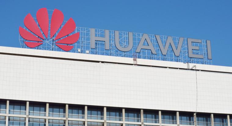Hamarosan bemutatja első hajlítható kijelzős laptopját a Huawei