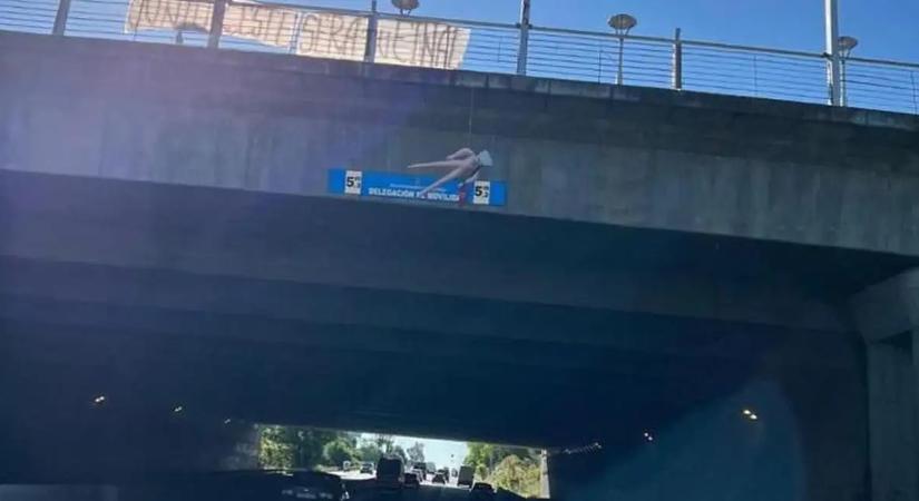 Felakasztott Vinícius Junior bábuval üzentek a Sevilla szurkolók