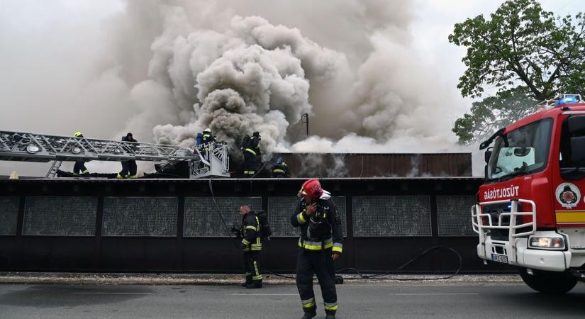 Itt a hihetetlen lista, ilyen segítséget kap a leégett szolnoki Evezős Csárda