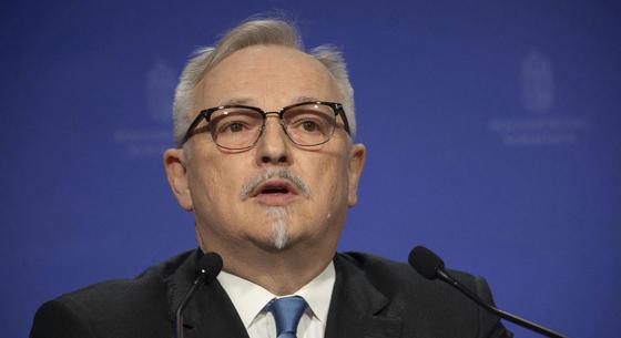 Az Alkotmánybíróság szerint belefér, hogy Hernádi Zsoltot kutyasétáltatás közben mutatták egy fotón