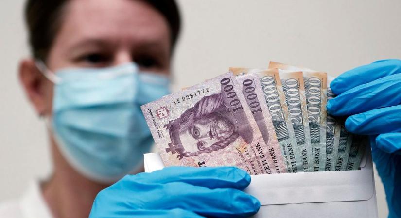 Hálás vagy az orvosnak? Ezt még megteheted, a borítékot felejtsd el