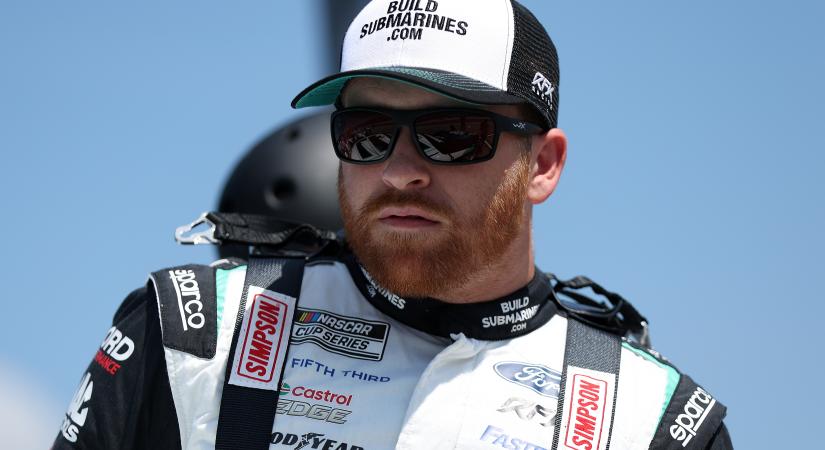 NASCAR: Gigabüntetést kapott Buescher, az RFK még nem döntött a fellebbezésről