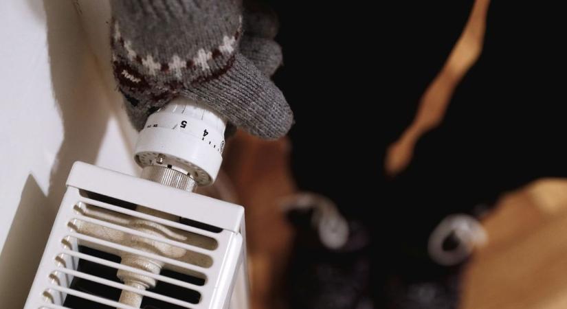 Május közepén is pörögnek a radiátorok – így kérheted a fűtés meghosszabbítását a Debreceni Hőszolgáltatónál!