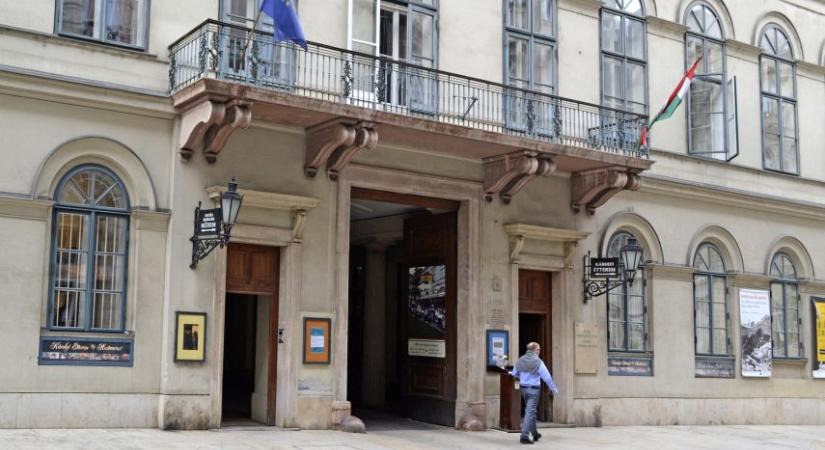 A történelem lánya a Petőfi Irodalmi Múzeumban