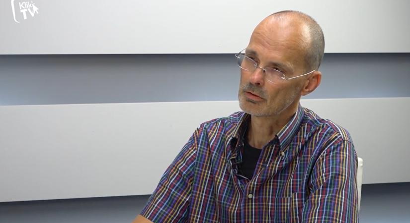 Fleck Zoltán: kilóg a lóláb