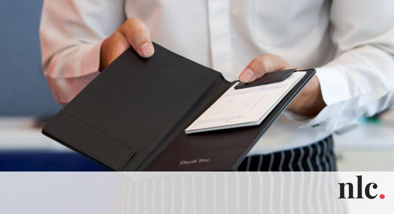 Azzal vádolták a milliomos családot, hogy fizetés nélkül távozott az étteremből