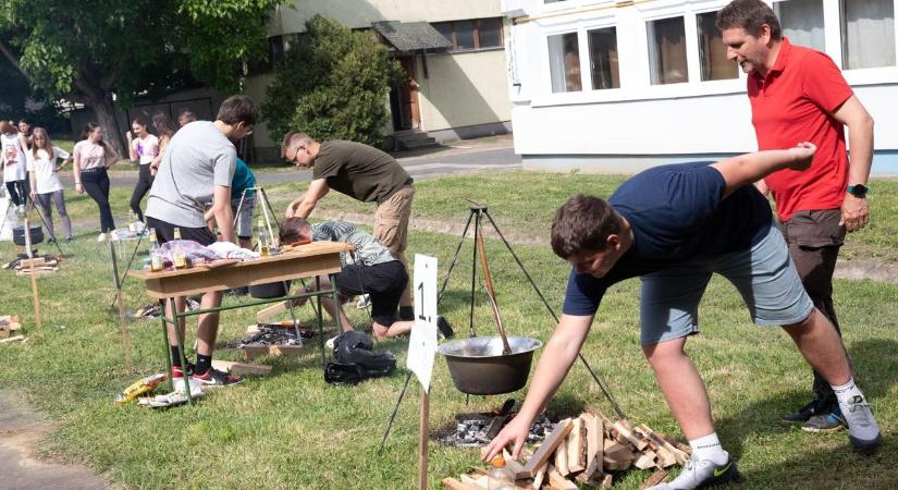Ezek lesznek a legtöbbet mesélt sztorik – galérián, videón a szép diáklányok (galéria, videó)