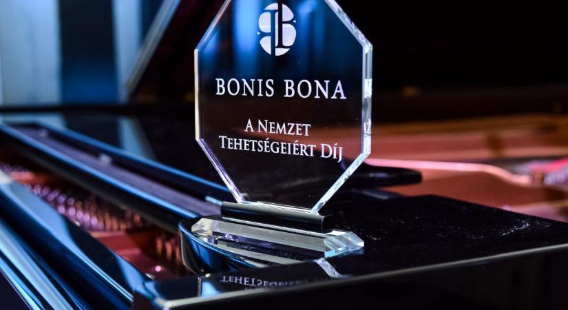 A közmédia a magyar tehetséget ünnepli – Kövesse a Bonis Bona Gálát az M5-ön!