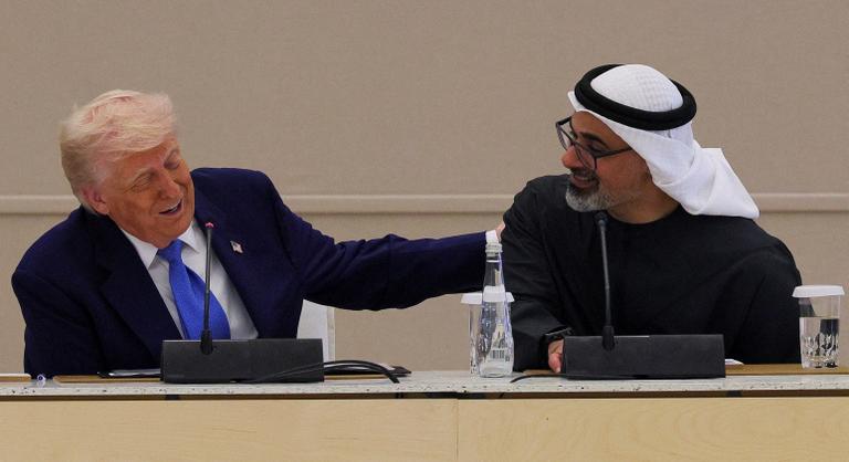 Több száz milliárd dolláros megállapodást kötött Donald Trump az Egyesült Arab Emírségekkel