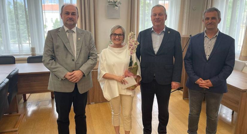 Elbúcsúztatták a sokak által szeretett anyakönyvvezetőt