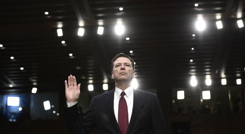 Instagram-bejegyzése miatt indult vizsgálat a volt FBI-igazgató ellen