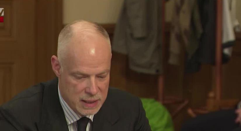 A parlament Honvédelmi Bizottsága tárgyalta Magyar Péter emberének ügyét  videó