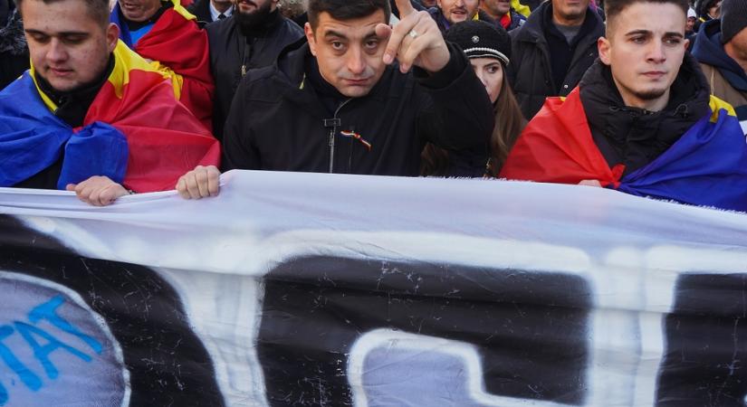 George Simion beavatkozással vádolja a francia elnököt