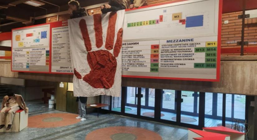 A „megfelelő oktatási forma” megtalálására kérik a hallgatókat a dékánok