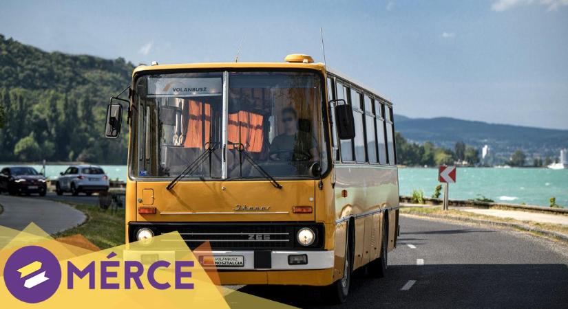 Demonstratív pólóviseléssel tiltakoznak a buszsofőrök a saját zsebükből fizetett formaruha ellen