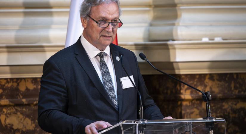 Az MTA elnökét megdöbbentette az Akadémiát sztálinista intézménynek nevező Schmidt Mária tájékozatlansága
