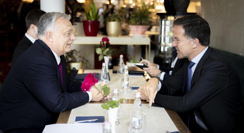 Orbán Viktor az ukránokról panaszkodott a NATO-főtitkárnak