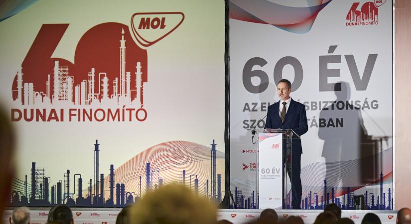 60 éves a Dunai Finomító: izgalmas információkat tudtunk meg