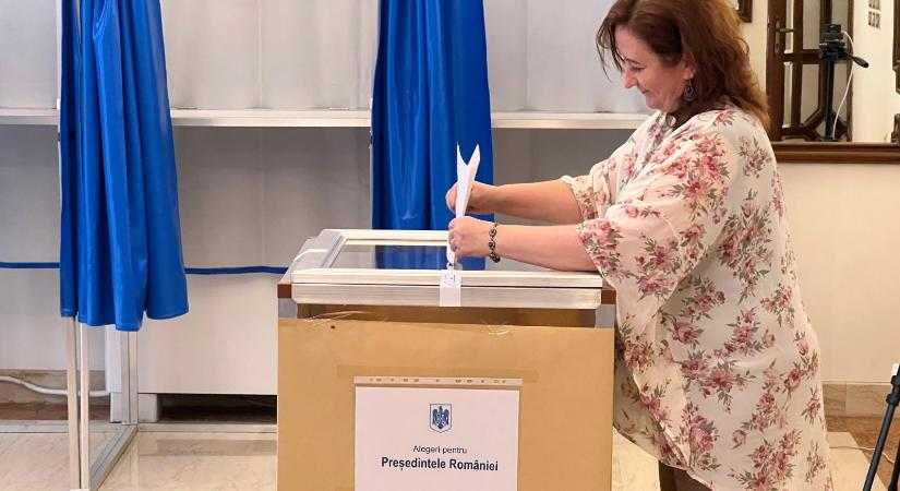 Nagy a szavazási kedv külföldön, Simion vádaskodik