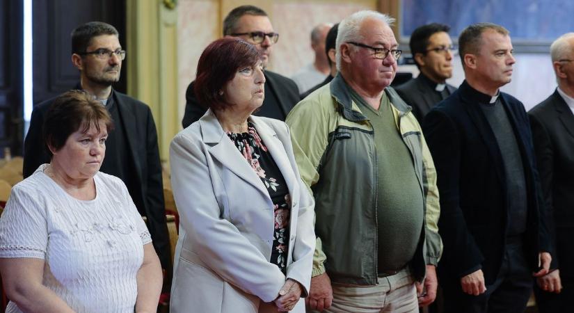 Hat új állampolgára van az országnak, Egerben tettek esküt