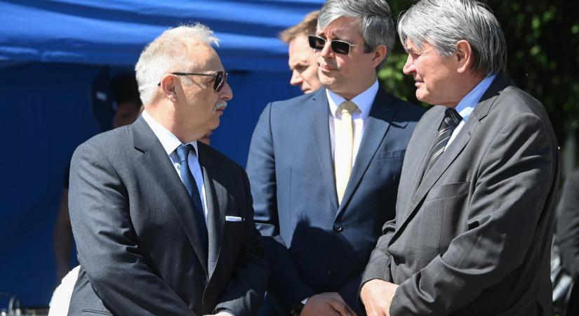 Kelet-Közép-Európa legnagyobb olajfinomítóját ünnepelte a Mol