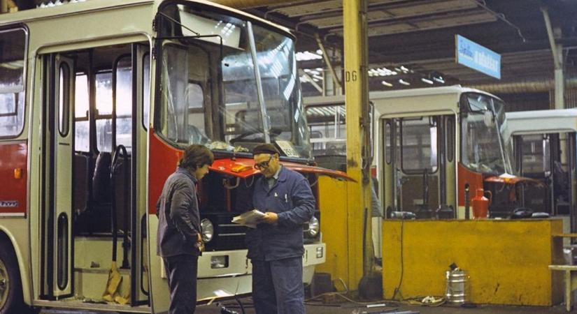 Az Ikarus „szárnyai alá került” a Rác utca néhány épülete!