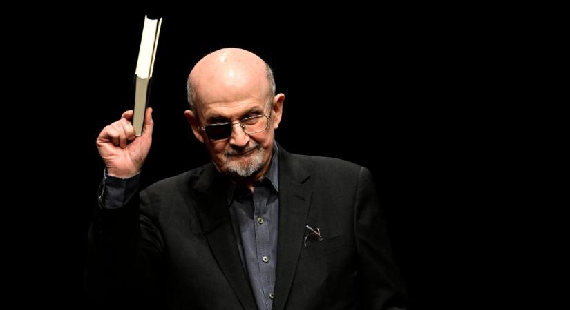 25 év börtönt kapott Salman Rushdie támadója