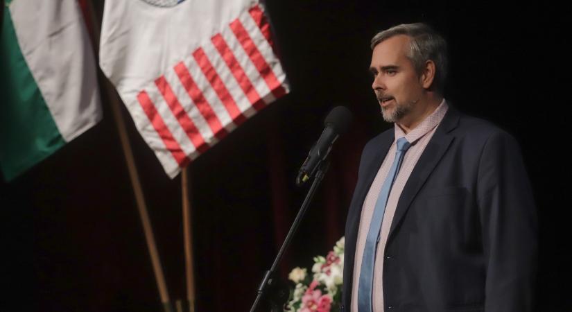 Újra munkába állt Kiss László, nem törte meg a Fidesz