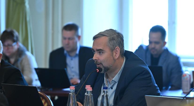 Újra munkába állt a börtönből kiengedett óbudai polgármester