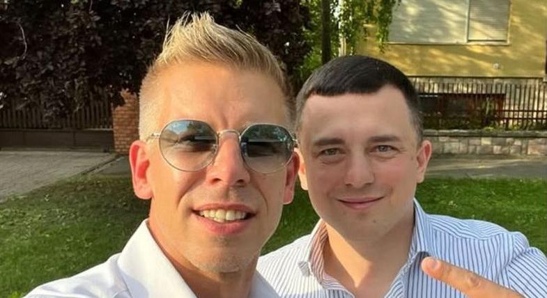 Index: Már ősszel kitiltották az országból a férfit, aki Magyar Péter oldalán tűnt fel