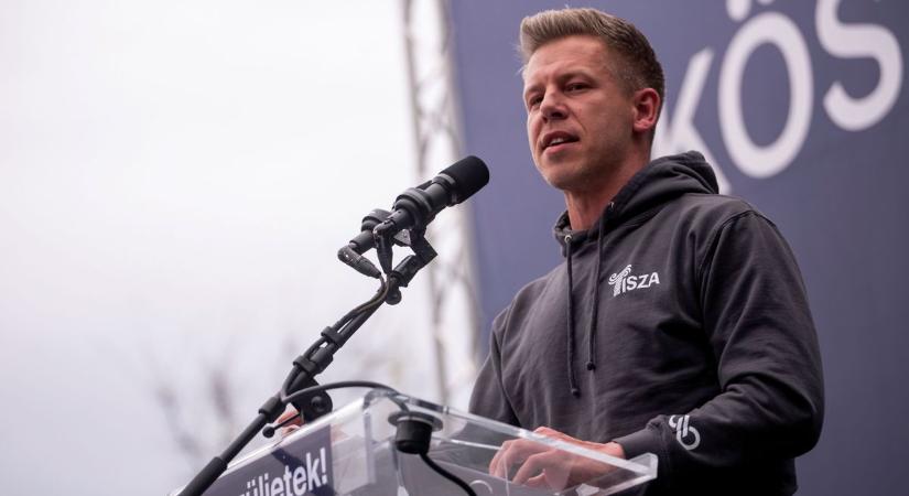 Cseppet sem hatásvadász, ja, de! – Magyar Pétert, a Nemzet Playboy-át őrtüzek várják Nagyváradon (VIDEÓ)