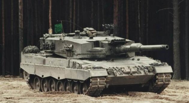 Hollandia legalább 46 darab Leopard 2A8 harckocsit vásárol