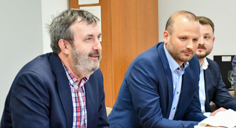 A mesterséges intelligencia agráralkalmazásairól egyeztetett Palkovics László és Gyuricza Csaba