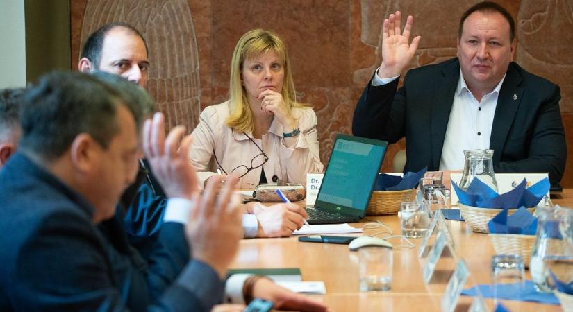 Így próbálják megmenteni az elsivatagosodástól a Homokhátságot – galériával