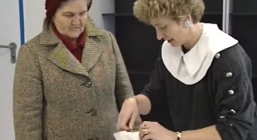 Miért osztott pénzt a gazdag osztrák vállalkozó Jánossomorján? – Ez a videó tömény '90-es évek!