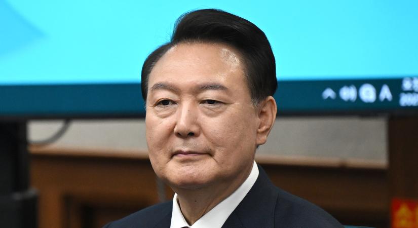 A volt dél-koreai elnök kilép a pártjából