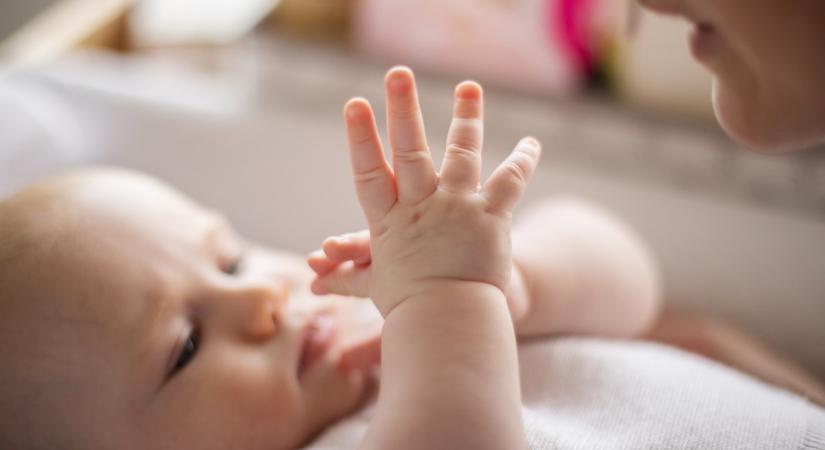Így fejlődik a baba látása az első hónapokban