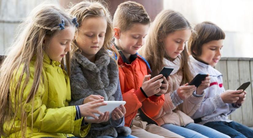 Digitális képernyők: áldás vagy átok a kisgyermekeknek?