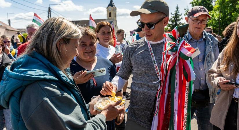 Magyar Péter: már mindenki látja a különbséget a Fidesz és a Tisza között