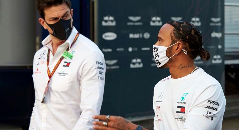 Mercedes: Hamilton nem gondolja azt, hogy minden körülötte forog