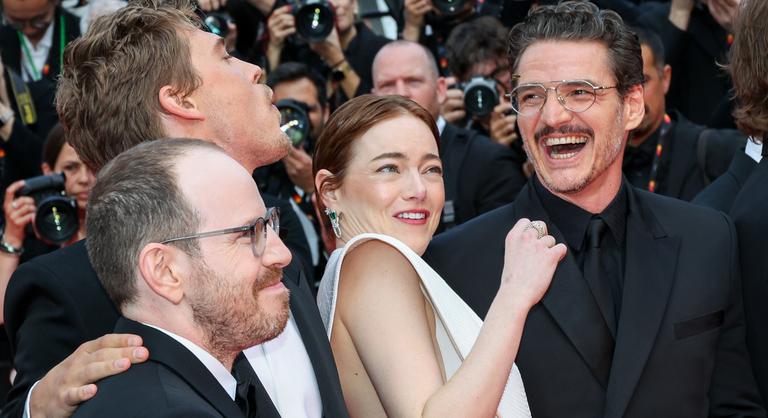 Egy illetlen betolakodó zavarta meg Emma Stone-t a Cannes-i Filmfesztiválon