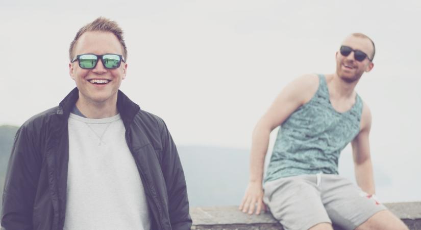 A férfiak most már az állkapcsukat is eltöretik az Instagram miatt