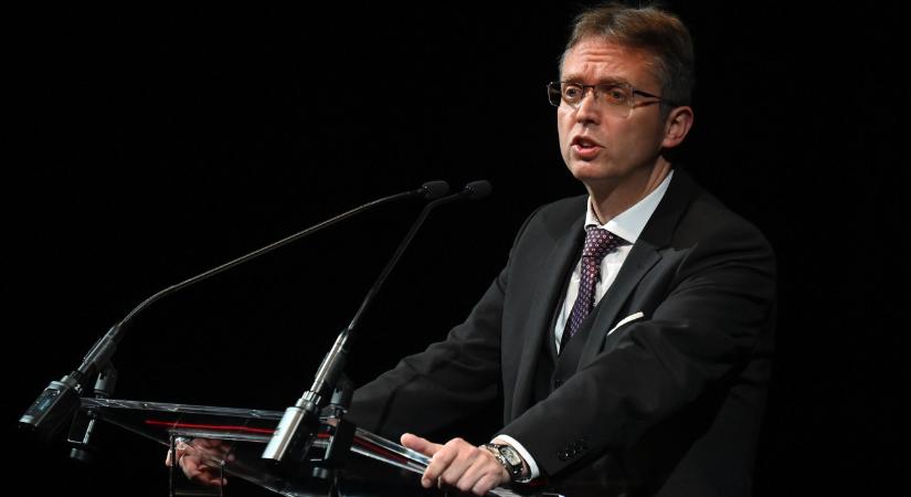 "Újat lép" a kormány a doktori képzésekben