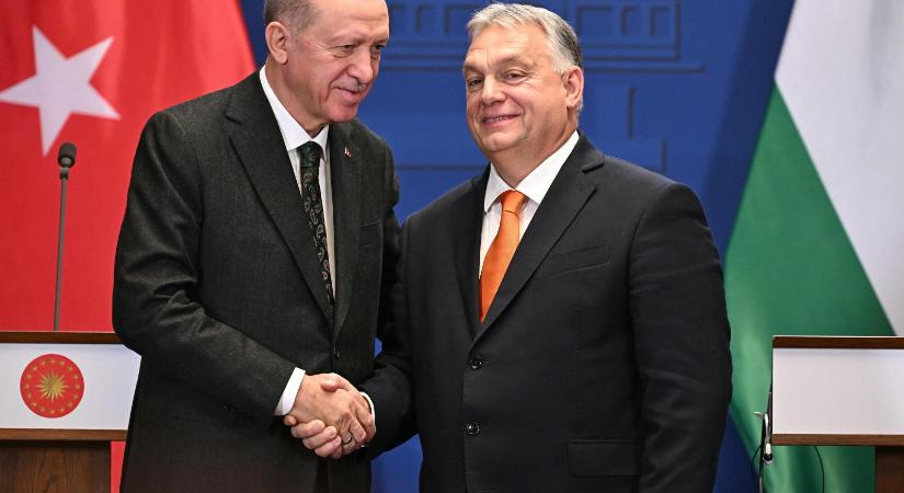 Jövő héten, a Várkert Bazárban tartják a türk csúcstalálkozót, a török és az azeri elnök is Budapestre jön