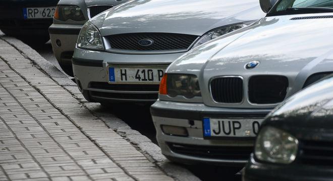 Ukrajnában a rendőrség nem büntetheti a külföldi rendszámú autók tulajdonosait