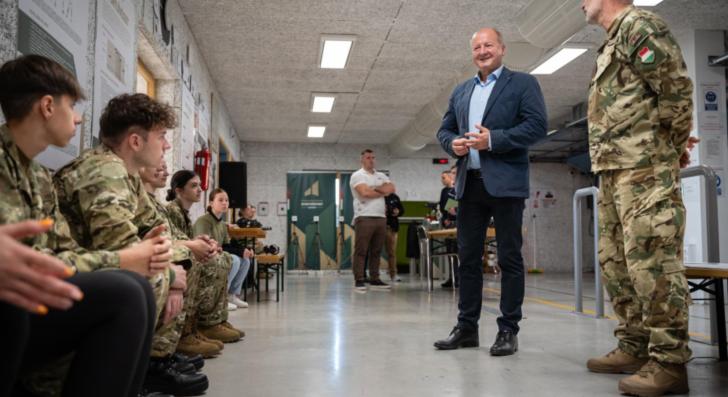 Simicskó István: a kadétképzés sikertörténet