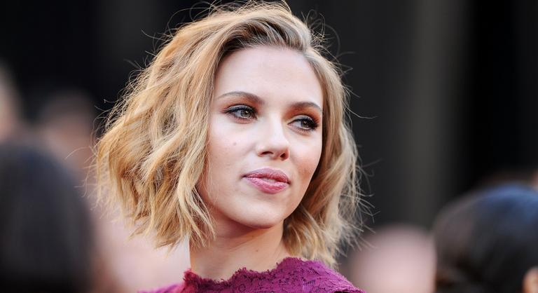 Scarlett Johansson kitálalt, éveken keresztül kizsákmányolták
