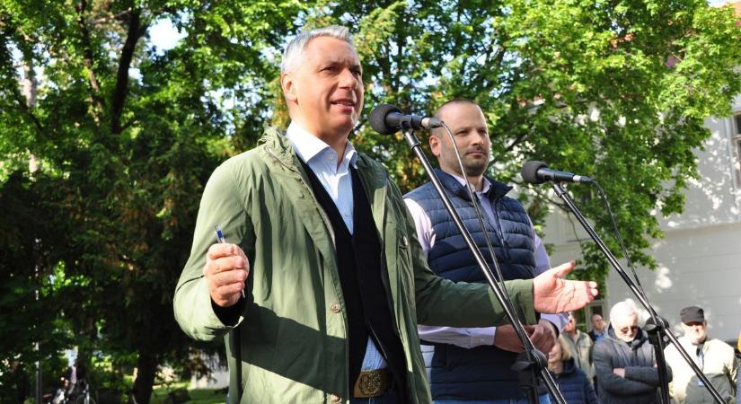 Lázár János a Lázárinfó dombóvári állomásán az M9-es autópálya megépítésének szükségességéről is beszélt  videó